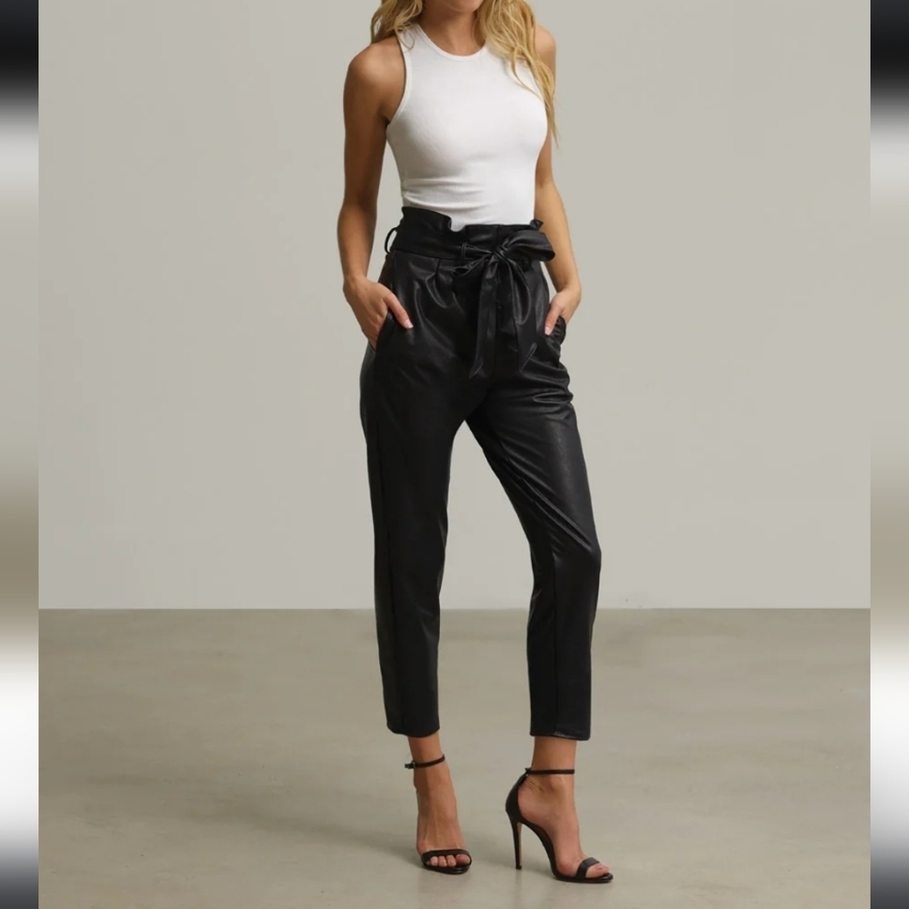 Revolve black faux leather cropped pants size large